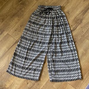 MANAOLA dress pants. Beautiful lux Hawaii attire. XS